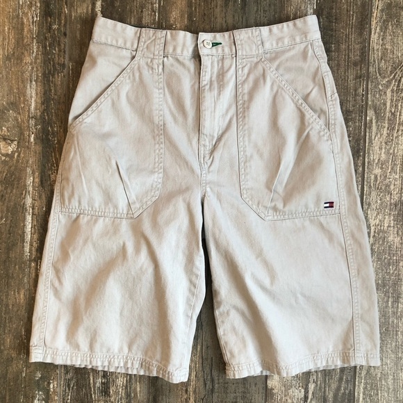 TOMMY Hilfiger khaki patch pocket shorts size 20 - Picture 2 of 10
